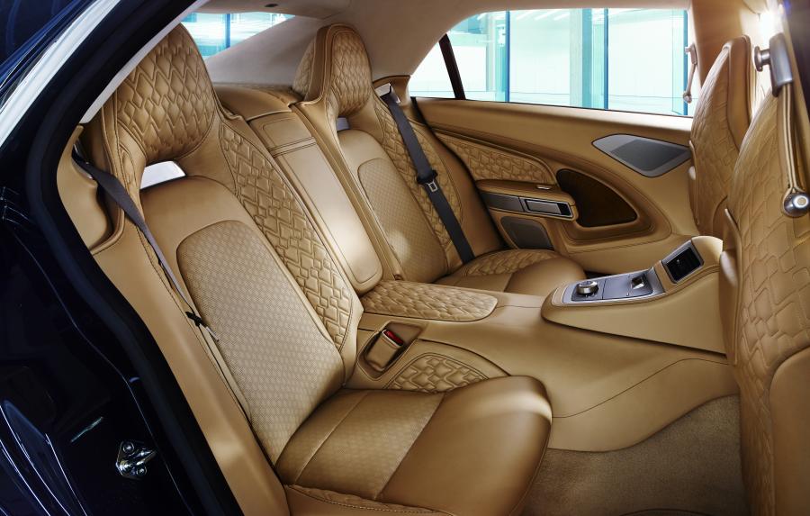 Интерьер Aston Martin Lagonda Taraf 2015 года  (фото 36 из 43)